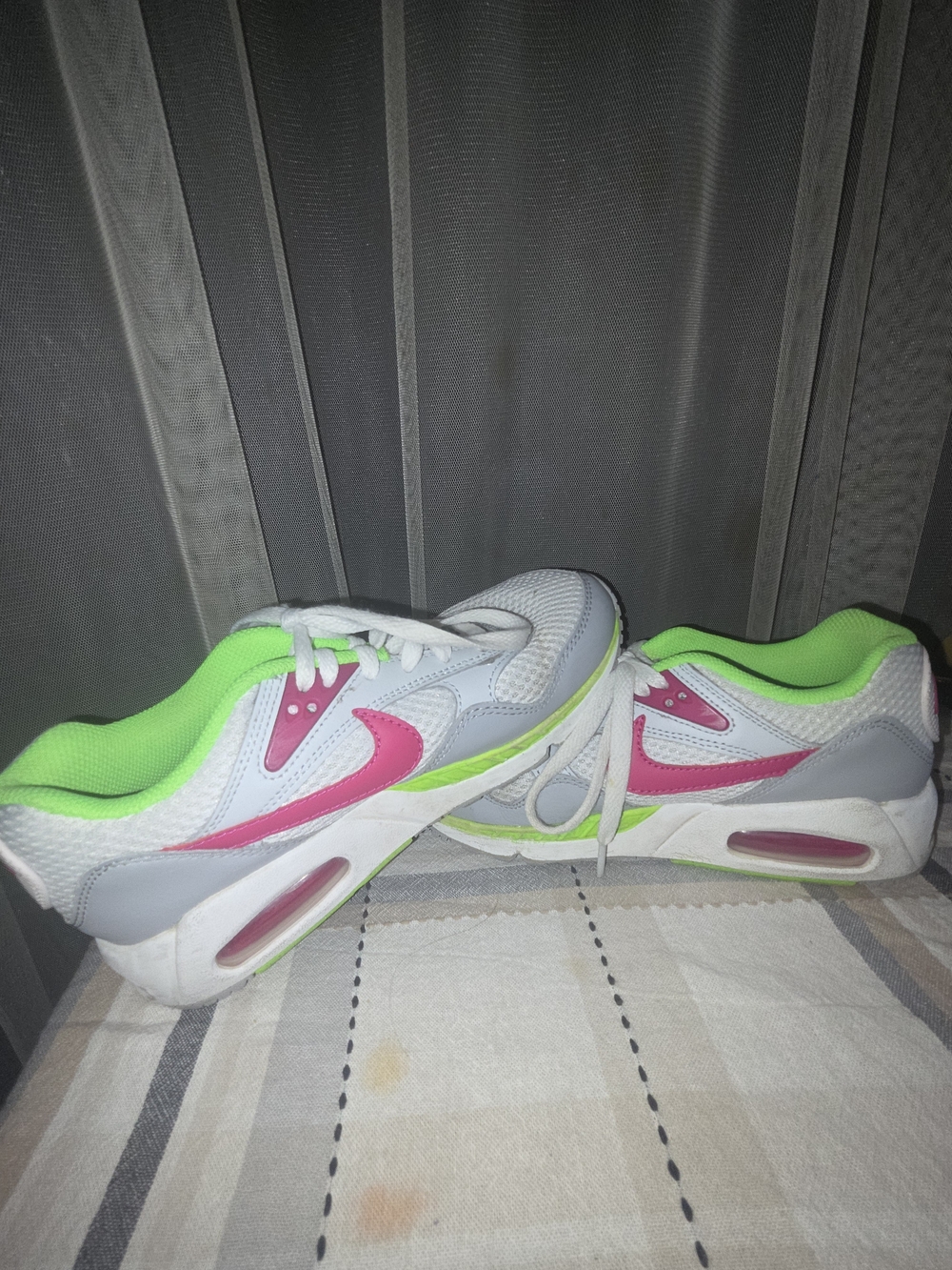 Nike Womens AIR MAX Correlate MNS Womens White Fireberry Lime Green Size 6 EUC